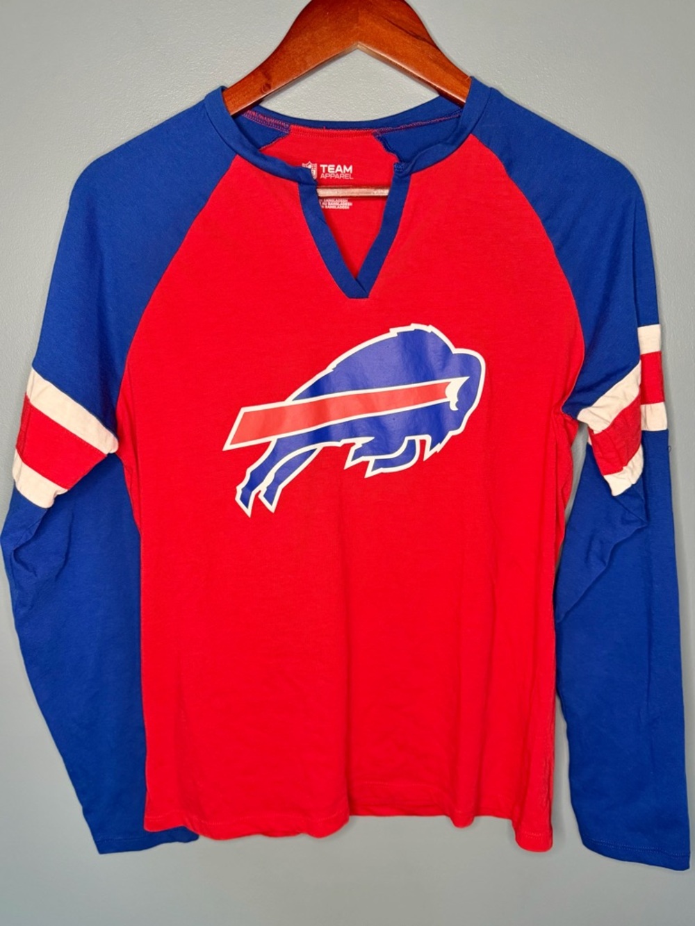Buffalo Bills Raglan Long Sleeve Shirt NFL Team Apparel | Size Medium